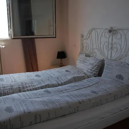 Sleeps 8 Pool Wifi